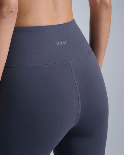 Buttery smooth from hip to hem, the Fluid Hi-Rise Flare Pants contour where you want hold and soften where you want flow, sculpting your shape through the waist and knee before easing into a smooth, natural flare.