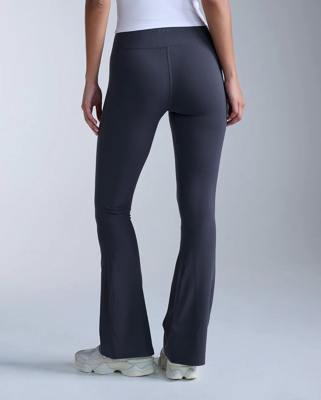 Buttery smooth from hip to hem, the Fluid Hi-Rise Flare Pants contour where you want hold and soften where you want flow, sculpting your shape through the waist and knee before easing into a smooth, natural flare.