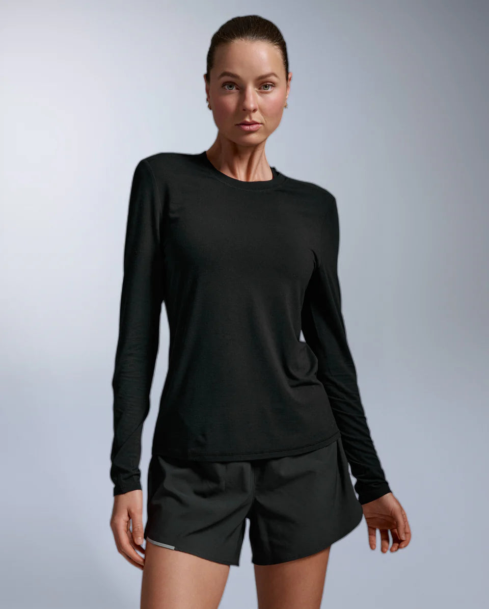Naturally soft bamboo–wool blend
Lightweight, flexible density
Insulates even when damp
Flatlock seams for reduced chafing
Versatile base layer or standalone wear
