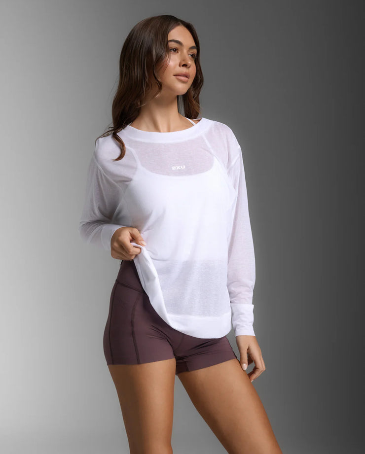 The incredibly lightweight and breathable ReLight Long Sleeve is made from a recycled textured sheer abrasion and snag resistant fabric to let you move freely from your first pose to your last.