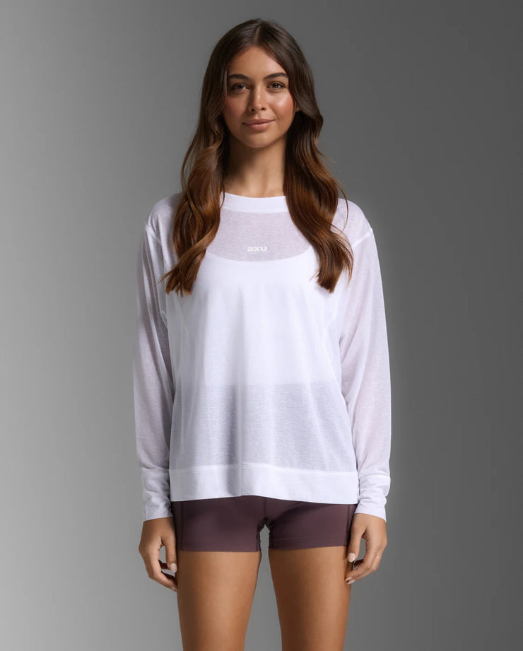 The incredibly lightweight and breathable ReLight Long Sleeve is made from a recycled textured sheer abrasion and snag resistant fabric to let you move freely from your first pose to your last.