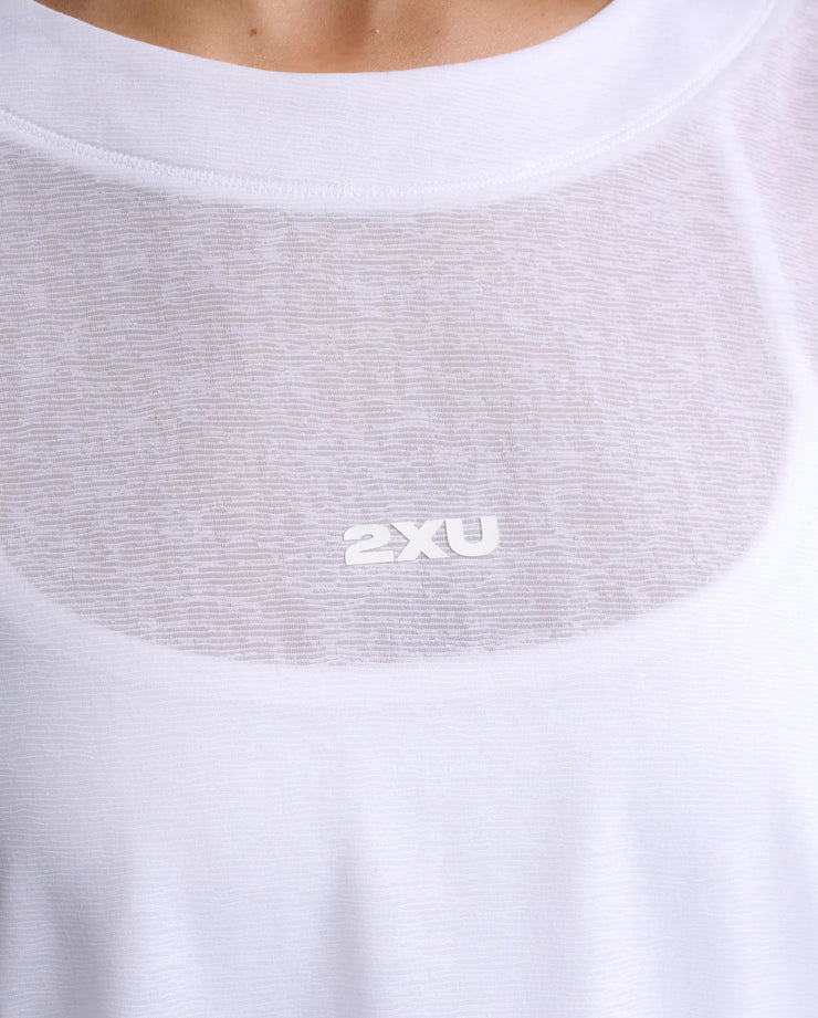 The incredibly lightweight and breathable ReLight Long Sleeve is made from a recycled textured sheer abrasion and snag resistant fabric to let you move freely from your first pose to your last.
