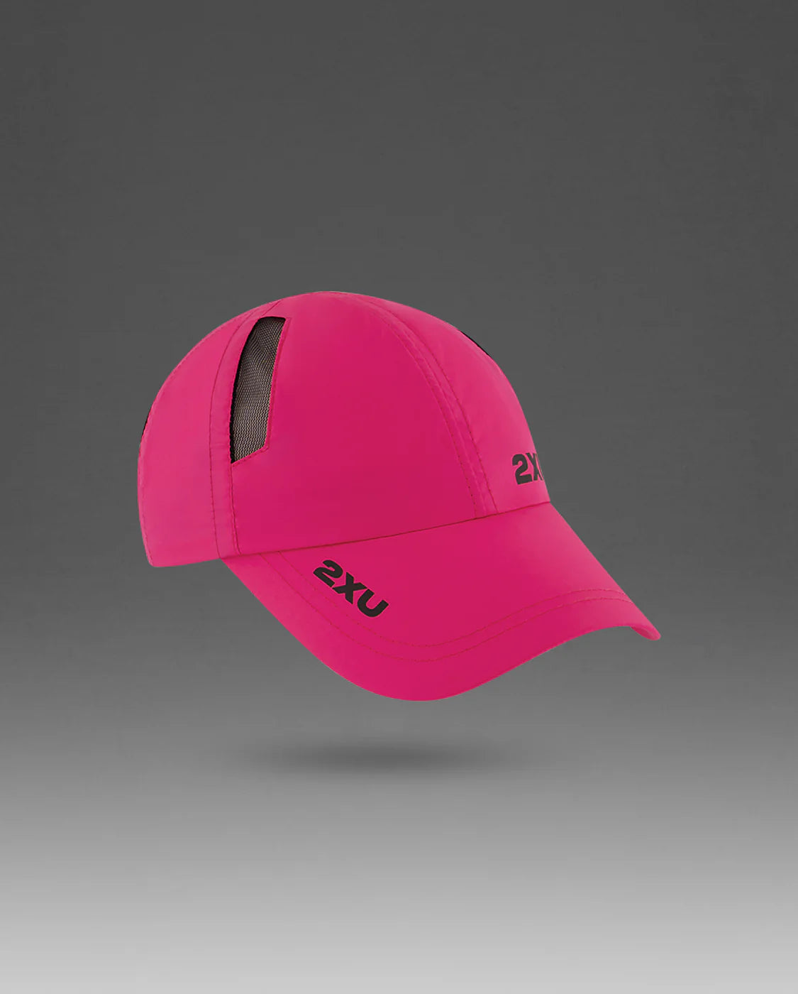 Constructed from a lightweight, fast drying fabric, the 2XU Run Cap, has you covered in all conditions.