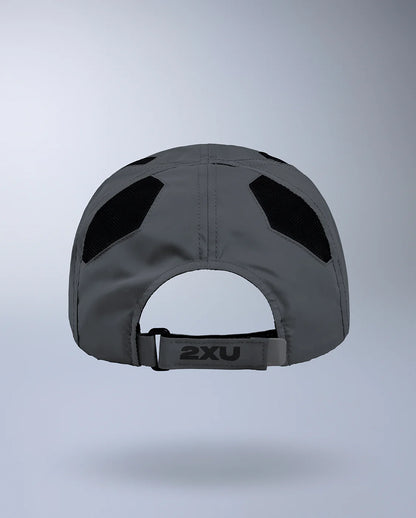 Lightweight 6-panel performance run cap
Moisture-wicking and quick-drying
Mesh ventilation panels
Adjustable velcro closure with silicone tab
Reflective logos for visibility