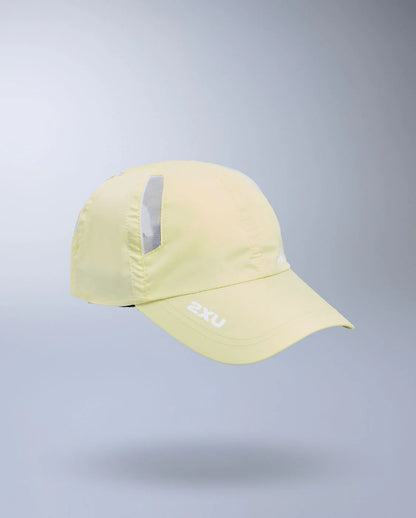 Lightweight 6-panel performance run cap
Moisture-wicking and quick-drying
Mesh ventilation panels
Adjustable velcro closure with silicone tab
Reflective logos for visibility