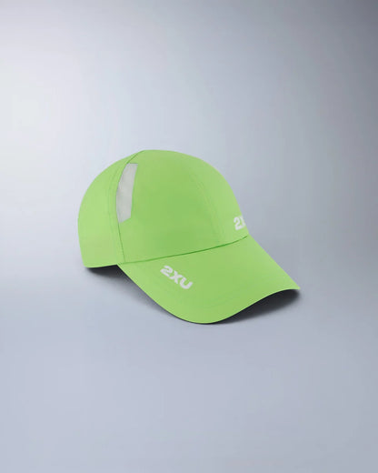 Lightweight 6-panel run cap
Semi-curved brim
Moisture wicking sweatband
2XU logo on front panel and brim
Mesh ventilation panels
Adjustable velcro closure with silicon tab
2XU logo on velcro closure