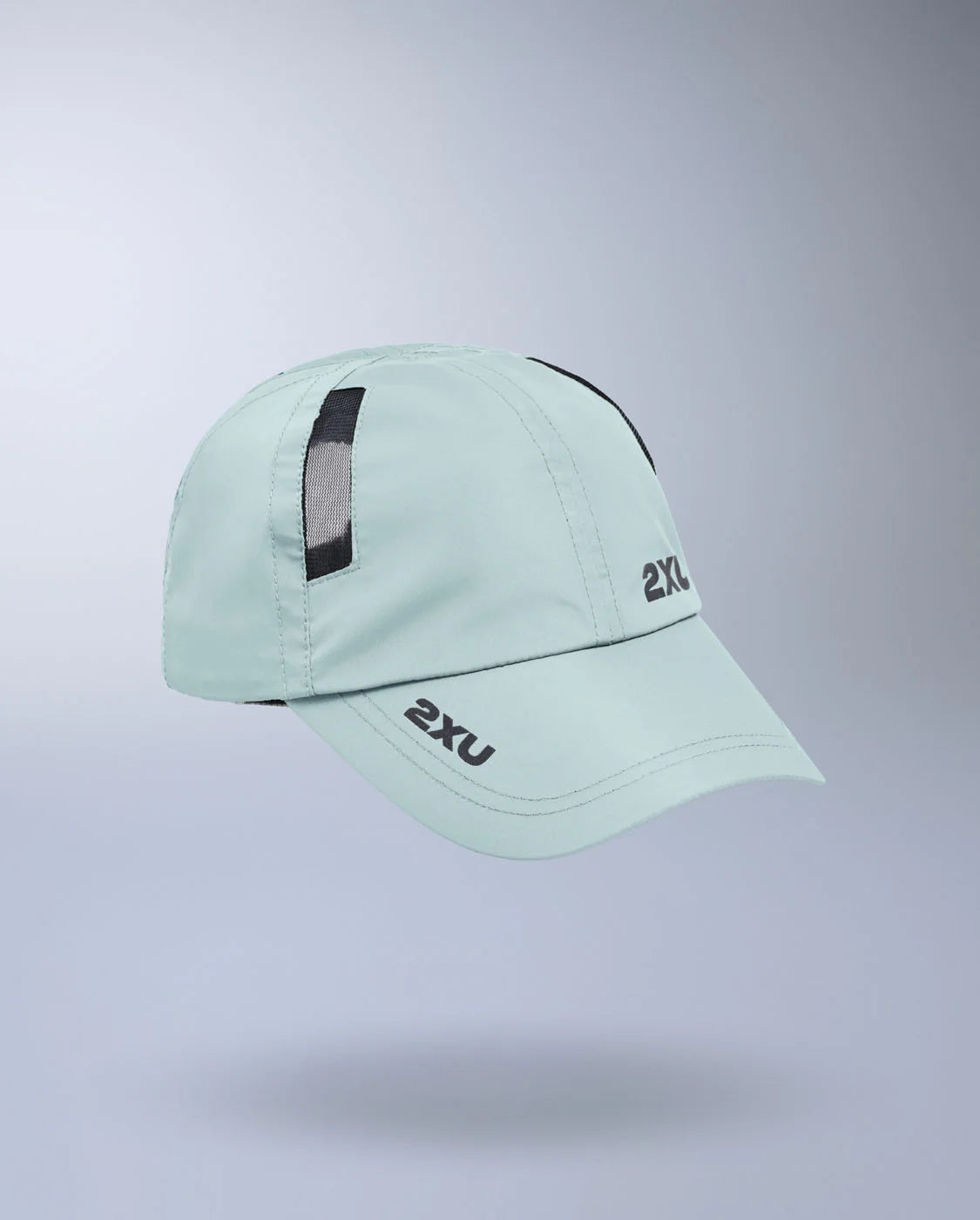 Lightweight 6-panel run cap
Semi-curved brim
Moisture wicking sweatband
2XU logo on front panel and brim
Mesh ventilation panels
Adjustable velcro closure with silicon tab
2XU logo on velcro closure