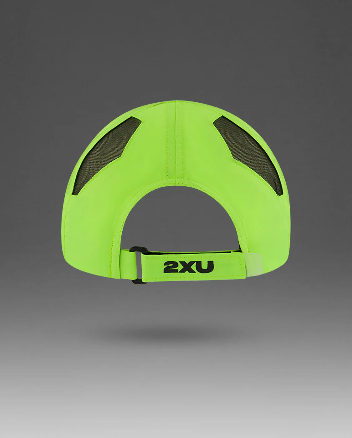 Constructed from a lightweight, fast drying fabric, the 2XU Run Cap, has you covered in all conditions.