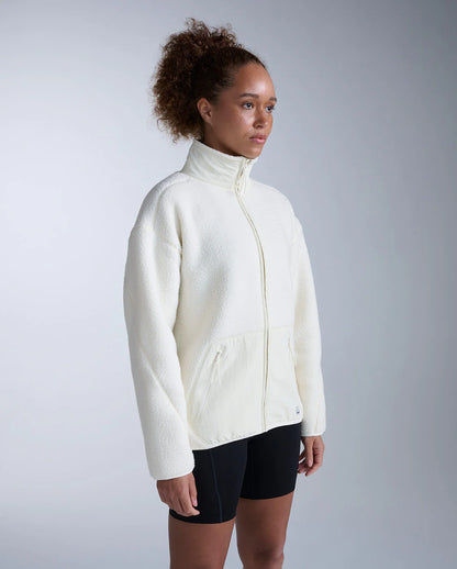 Suit up with this ultra soft Sherpa Fleece Full Zip Jacket, the recycled fleece with spliced woven panelling for movement, helps hold warm air in while letting moisture escape keeping you dry and comfortable during your daily adventures.