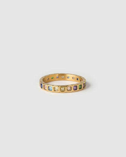 Stunning stone stacking, the Quinn Ring is the perfect shimmering staple everyone needs! This golden jewel shines day and night, from beach to bar.