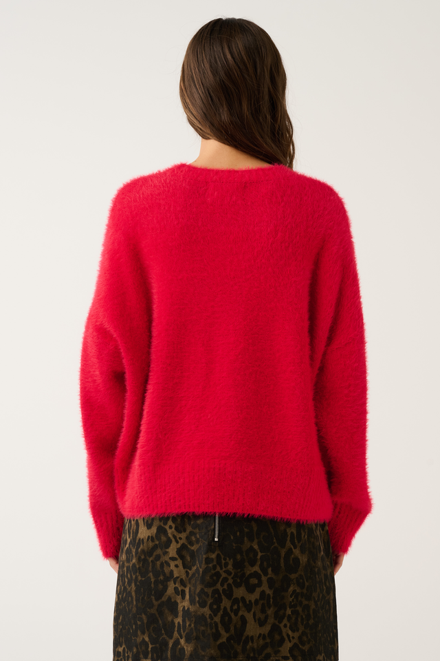 Premium soft knitwear
Relaxed fit, round neck sweater with dropped shoulders
Ribbed neckline, sleeve cuffs and hemline
100% soft touch, fluffy finish nylon knit