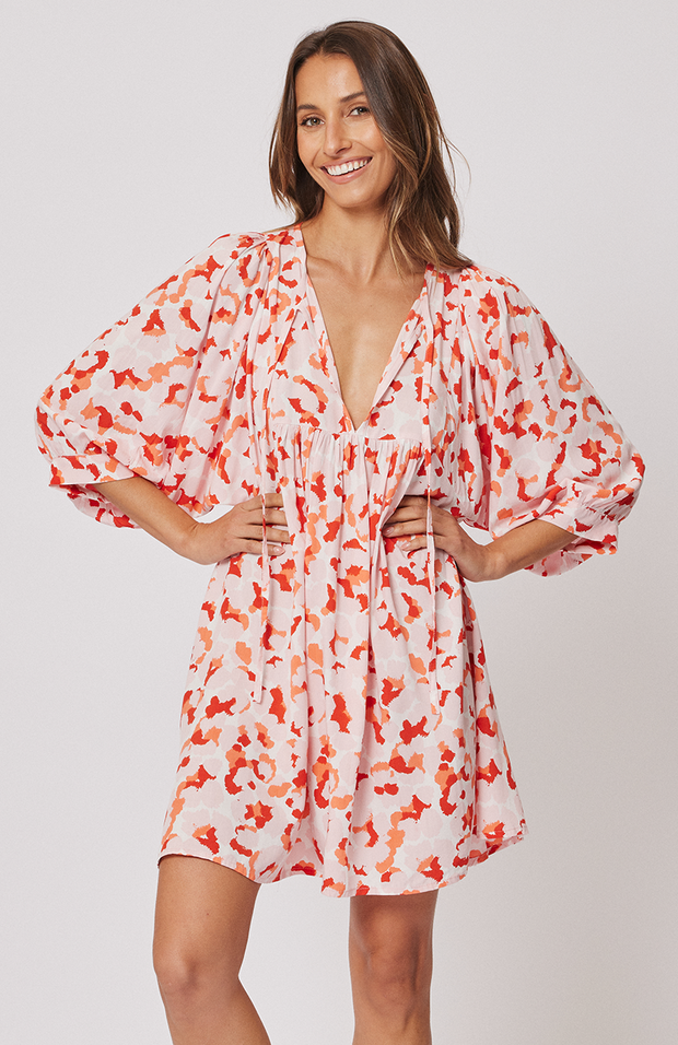 Smock style dress Elbow length sleeve Under-bust panel with open v-neckline Gathered skirt panel creates fullness through the hips Cartel & Willow exclusive 'Confetti' print 100% rayon fabric Dominique wears a size small and is 170cm tall Vagabond 2023 collection