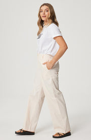 Straight leg, high waisted trouser Front zipper with fly and button closure  Belt loops along the waistband Side inseam pockets at the hip 100% cotton linen fabric