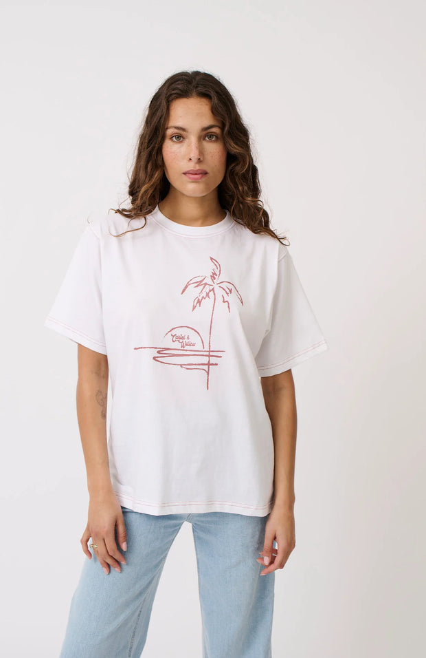 Boxy fit t-shirt
Short sleeve
Straight Hemline
Colour: White base with our feature ‘Holiday Print’ Short sleeve
100% Cotton Jersey fabric
Steph is 170cm and wears a size small
Bask Resort 2024 Collection