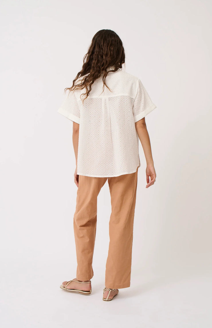 Relaxed fit, button front shirt
100% Cotton
Colour: White broderie anglaise
Elbow length sleeve with wide cuff
Functional buttons down centre front
Steph is 170cm and wears a size small 
Bask Resort 2024 Collection 