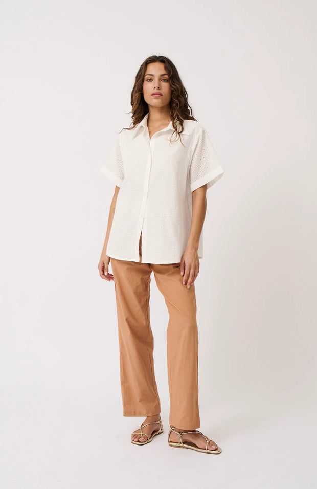 Relaxed fit, button front shirt
100% Cotton
Colour: White broderie anglaise
Elbow length sleeve with wide cuff
Functional buttons down centre front
Steph is 170cm and wears a size small 
Bask Resort 2024 Collection 