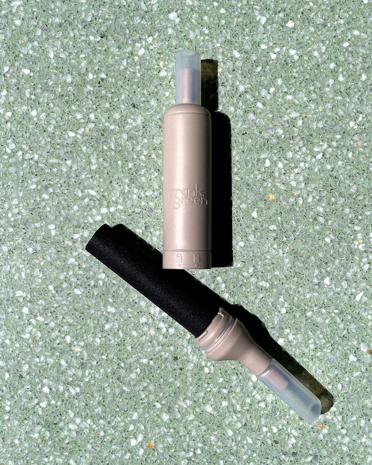 Fresh water, no fuss. The Water Purifying Carbon Filter Straw instantly enhances your drinking experience, reducing chlorine, odours and other impurities for fresher, cleaner-tasting water. Designed to fit your frank green Reusable Bottle with a Straw Lid, it’s easy to attach, effortless to replace, and works as you sip - at home, at the gym, or on the go.