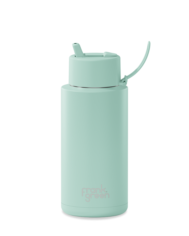 Multi-award-winning product design
Durable stainless steel bottle – made to last
BPA free, FDA & EU approved safe materials
Available with our easy-to-use straw lid
Dishwasher-safe lid. Base is handwash only
Microwave safe: No