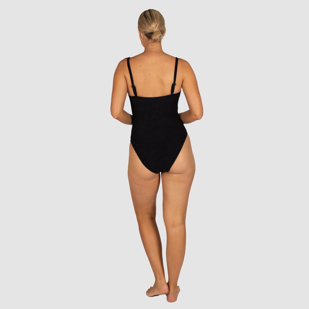 Hidden underwire and boning support for added structure 
Removable and adjustable straps for versatile styling
U-trim detailing at the front
Removable soft cups
Fully lined
Gripper elastic for a secure fit
Crinkle Fabric
Fabric: 93% Polyamide / 7% Elastane
Fabric: Made in Italy
Designed and Made in Australia