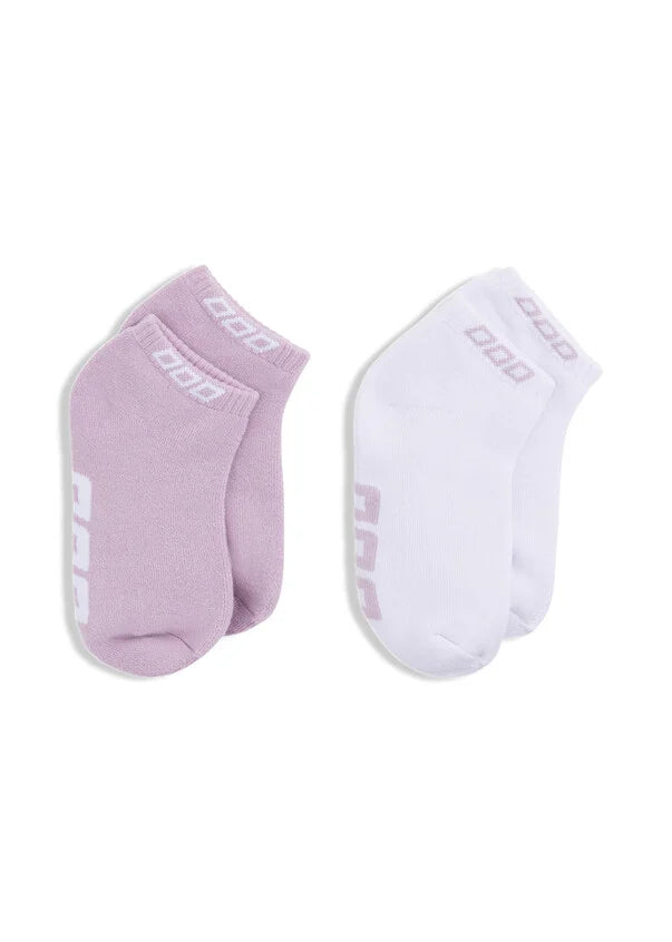 Step up your game in our high-performance sport socks, designed to elevate your Active Living experience. Made with breathable cotton blend yarn and cushioned soles, these socks provide superior comfort and support throughout your day and during intense workouts.