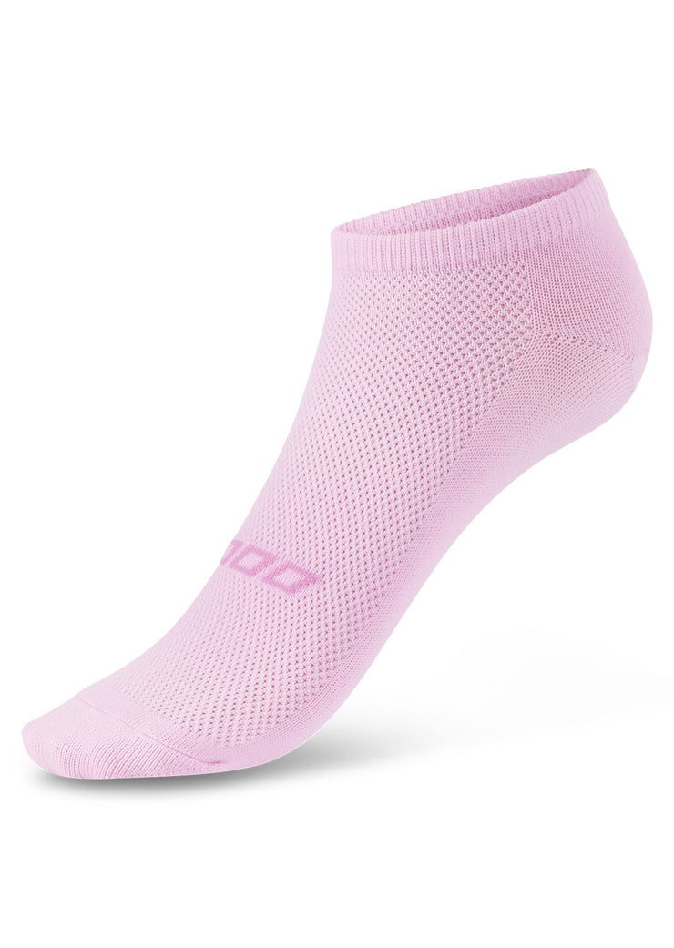 Step up your game in our high-performance sport socks, designed to elevate your Active Living experience. Made with breathable cotton blend yarn and cushioned soles, these socks provide superior comfort and support throughout your day and during intense workouts.