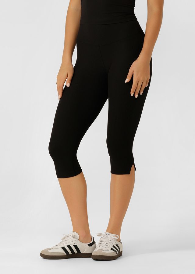 Flattering High Rise Waistband with Soft Fold Front and Stabilising Back Elastic for No Dig Comfort without compromising on Support
Fashion Forward 3/4 Capri Length with Side Split Detail 
Sweat Wicking Active Rib Fabrication
Secret Back Pocket to Stash Your Essentials
LJC Logo Embroidery