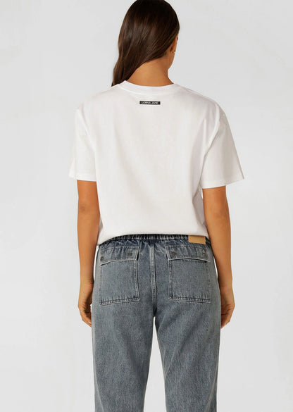Versatile Wear Anywhere Classic Design
New Classic Oversized Fit
Premium Cotton Jersey Fabric
Wide Rib Neckline
LJ Rubber Logo Badge