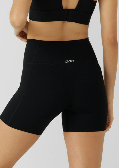 2cm inseam length
No front seam for added comfort
Flattering high rise waistband with stomach support
Soft fold front for unrestricted movement
Stabilising hidden rubber edge at the back waistband
Side pockets to stash your essentials
Reflective iconic logo for added nighttime visibility