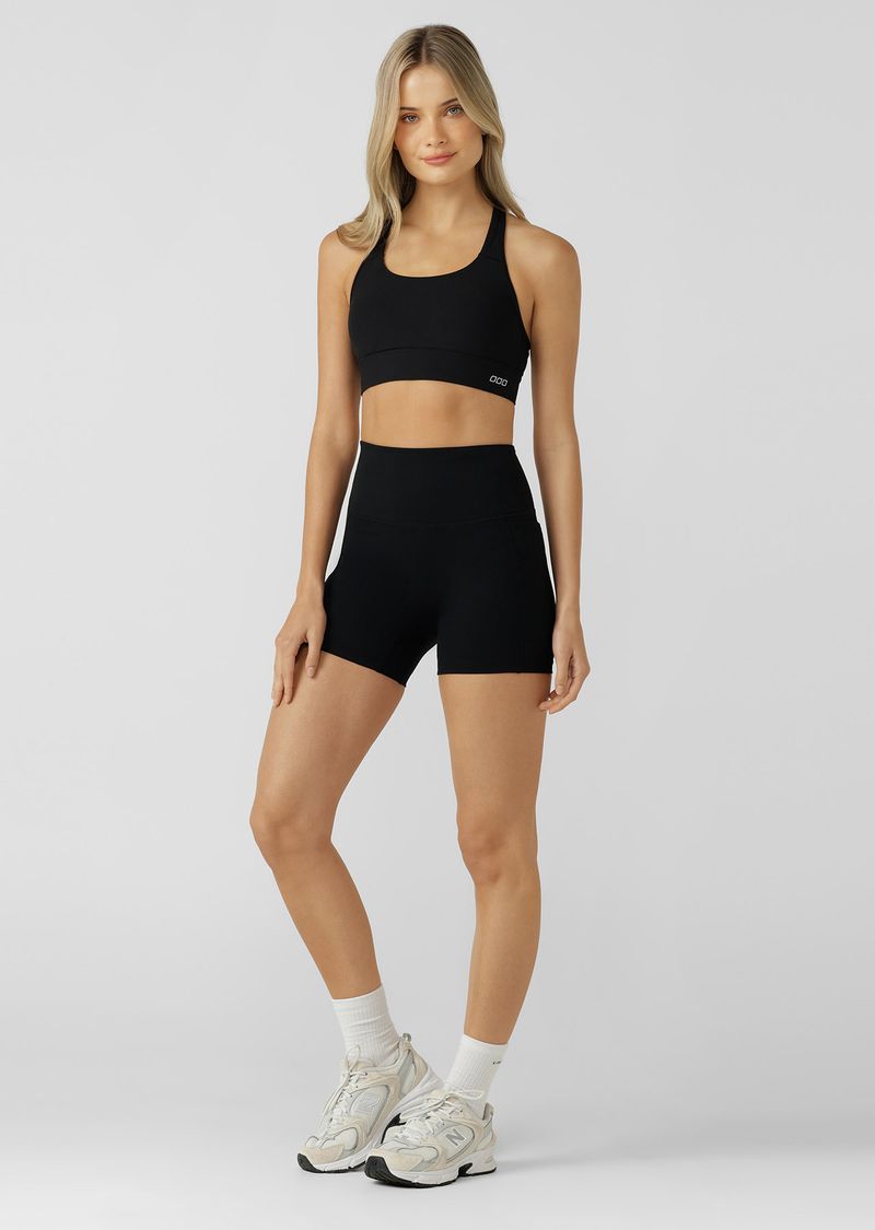 2cm inseam length
No front seam for added comfort
Flattering high rise waistband with stomach support
Soft fold front for unrestricted movement
Stabilising hidden rubber edge at the back waistband
Side pockets to stash your essentials
Reflective iconic logo for added nighttime visibility