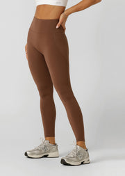 Amy No Ride Phone Pocket Full Length Leggings are a must-have wardrobe staple. A new take on a classic, these Nothing 2 See Here™ leggings feature Active Core Stability™ for a sculpting, supportive fit and side phone pockets for hands free movement
