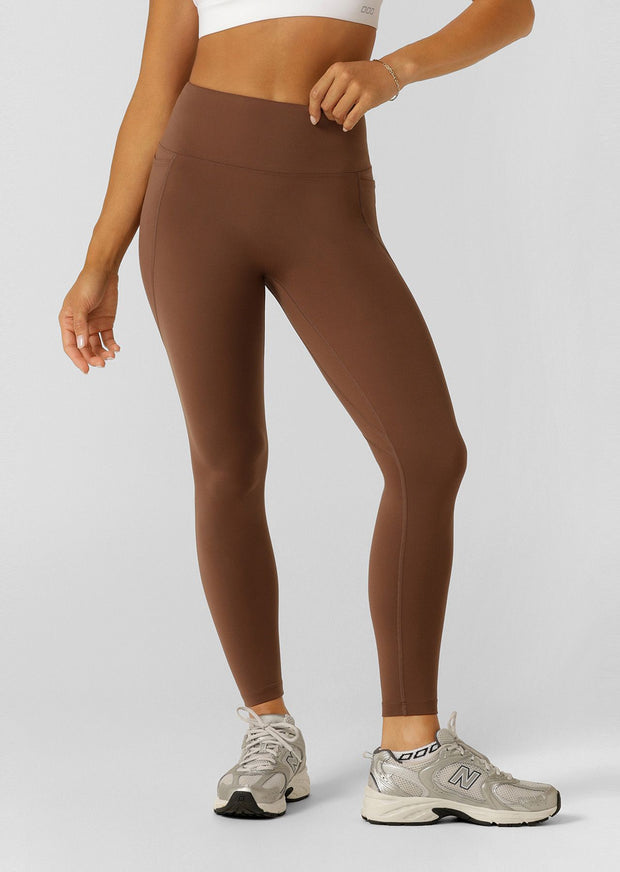 Amy No Ride Phone Pocket Full Length Leggings are a must-have wardrobe staple. A new take on a classic, these Nothing 2 See Here™ leggings feature Active Core Stability™ for a sculpting, supportive fit and side phone pockets for hands free movement