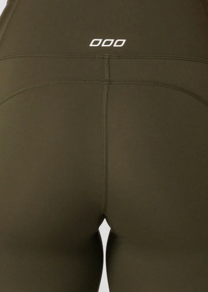 Active Core Stability™
Side Phone Pockets for Convenience
Flatlock Seams for Added Comfort
Flattering Contouring Panel Lines
Gusset design for greater durability and range of movement