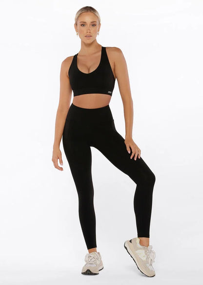The Amy Phone Pocket Tech Leggings are a must-have wardrobe staple. A new take on a classic, these Nothing 2 See Here™ leggings feature Active Core Stability™ for a sculpting, supportive fit and side phone pockets for hands free movement. Pair with the Amy Sports Bra and Amy Active Tank for a matching set!