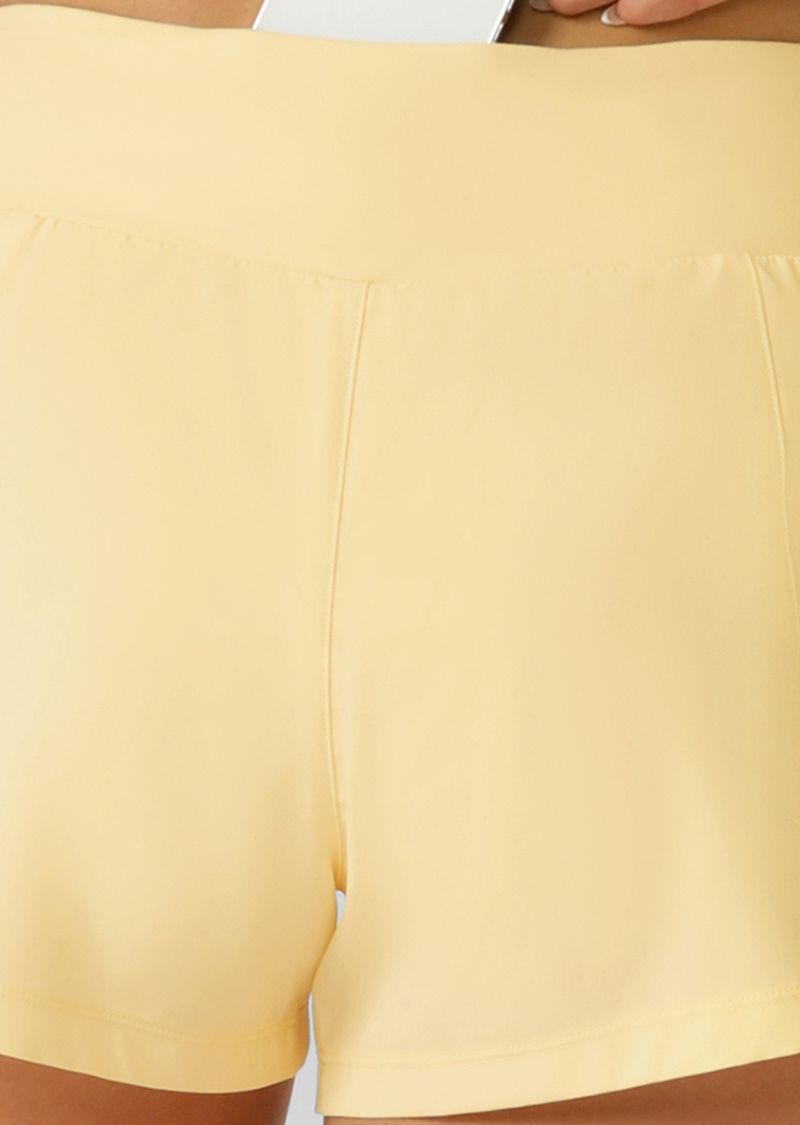 
Fitted Nothing 2 See Here™ Waistband with Internal Drawcord Adjustability
Lightweight Relaxed Fit Sweat Wicking Woven Shorts
Breathable Mesh Liner
Secret Back Pocket
Reflective Icons Logo
Mid to High Rise