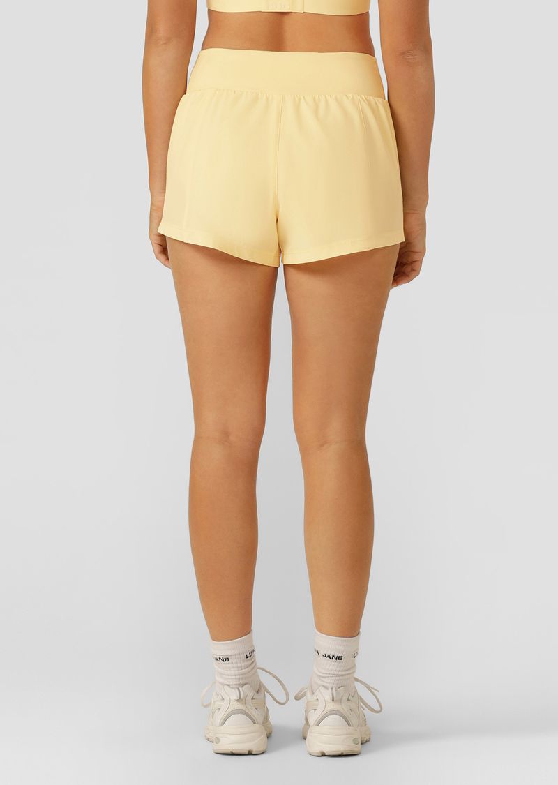 
Fitted Nothing 2 See Here™ Waistband with Internal Drawcord Adjustability
Lightweight Relaxed Fit Sweat Wicking Woven Shorts
Breathable Mesh Liner
Secret Back Pocket
Reflective Icons Logo
Mid to High Rise