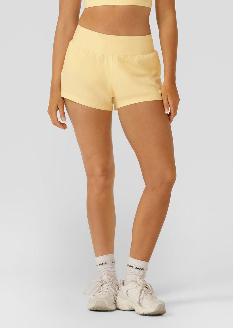 
Fitted Nothing 2 See Here™ Waistband with Internal Drawcord Adjustability
Lightweight Relaxed Fit Sweat Wicking Woven Shorts
Breathable Mesh Liner
Secret Back Pocket
Reflective Icons Logo
Mid to High Rise