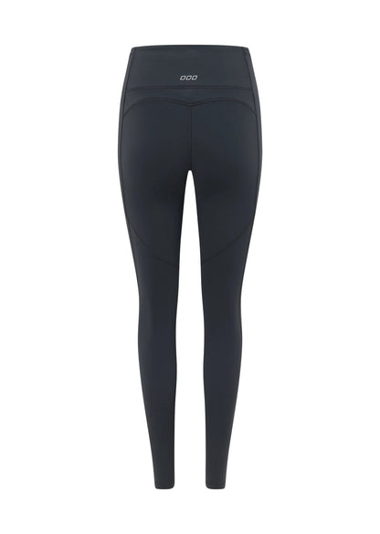 Active Core Stability™ with Booty Support
Strategically Placed Panels Lift The Booty
Waistband That Stays Put, With Drawcord Adjustability
Curve Defining V Shape Booty Seam
No Bounce Side Pockets to Stash Your Essentials