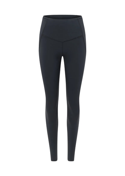 Active Core Stability™ with Booty Support
Strategically Placed Panels Lift The Booty
Waistband That Stays Put, With Drawcord Adjustability
Curve Defining V Shape Booty Seam
No Bounce Side Pockets to Stash Your Essentials