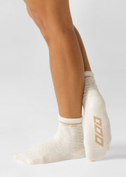 Embrace winter style and comfort in the Cable Knit Crew Socks! Designed to be worn out for the perfect athleisure look, as well as just lounging at home, these crew length socks are crafted from our breathable cotton blend cable knit for all day wear.