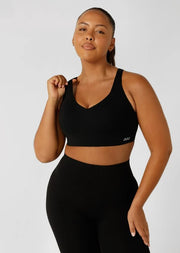 Engineered for unmatched comfort and maximum support, this sports bra is designed with soft moulded foam cups that encapsulate the larger bust, providing 360* support and higher coverage. Perfect for all workouts - from yoga to HIIT.