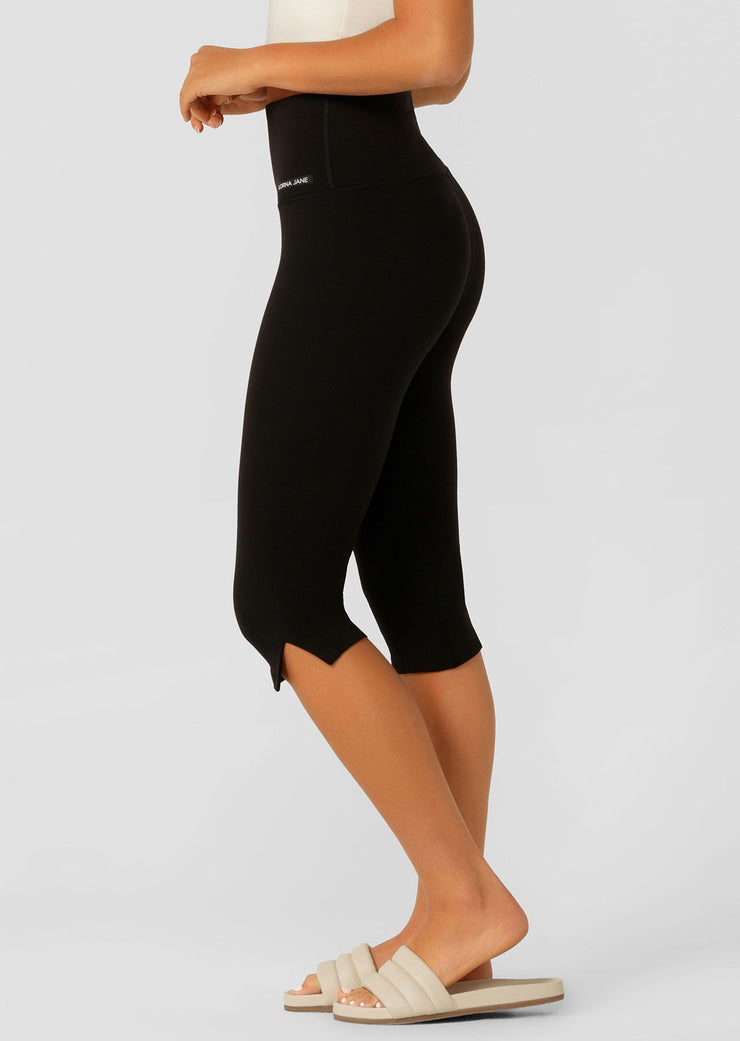 Styling your athleisure look is effortless with these 3/4 leggings. Made from our iconic Nothing 2 See Here fabric for unmatched coverage, these leggings feature a high rise soft fold waistband for added comfort and elevated side split details so you can move with ease, perfect for Pilates, yoga, morning coffee walks, and everything in between.