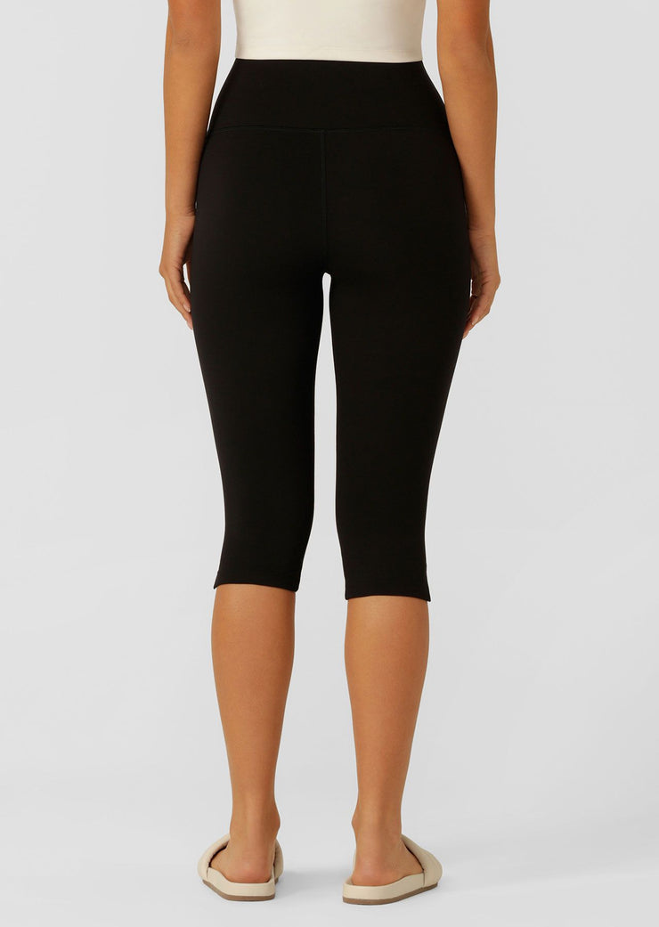 Styling your athleisure look is effortless with these 3/4 leggings. Made from our iconic Nothing 2 See Here fabric for unmatched coverage, these leggings feature a high rise soft fold waistband for added comfort and elevated side split details so you can move with ease, perfect for Pilates, yoga, morning coffee walks, and everything in between.