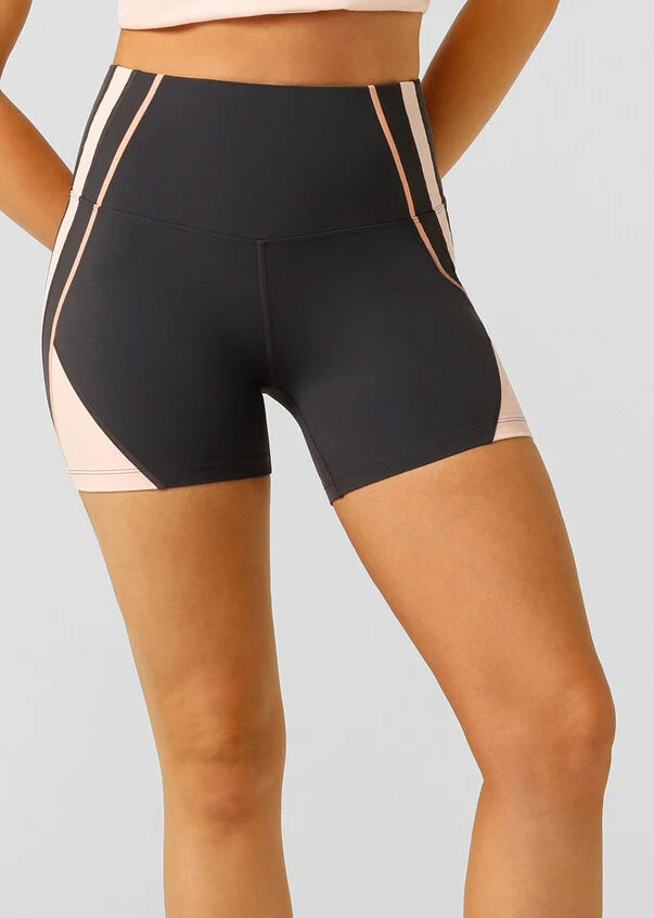 Embrace your pace with these supportive 12cm bike shorts. Made from our iconic Bare Minimum fabric for the ultimate weightless feeling, these shorts feature drawcord adjustability to keep your waistband in place, sporty contrast panelling that contours your curves and a secret no bounce back pocket to stash your essentials. These shorts have you covered no matter the workout.