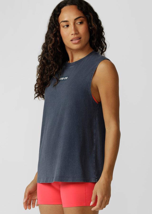 Full Length
Breathable Cotton Jersey Fabric
Premium Vintage Wash Effect
Limited Edition LJ Rubber Logo Badge
Oversized Muscle Tank Fit
Relaxed Fit
