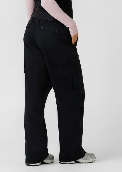 Elasticated Waistband with Drawcord Adjustability
Flattering Wide Leg Silhouette, Inspired by Our Iconic Flashdance Pants
Wear it your Way - Hidden Drawcord for Adjustable Hem
6 Pocket Design to Stash Your Essentials
Iconic Logo Embroidery