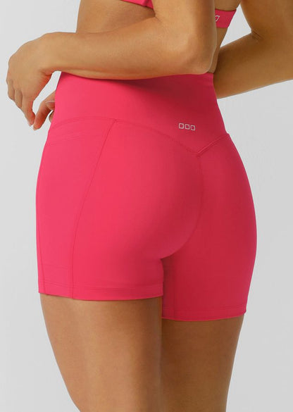 High Rise Soft Fold Waistband for Unrestricted Movement
Side Pockets to Stash your Essentials
10cm Inseam
No Front Seam for Added Comfort
Iconic Logo