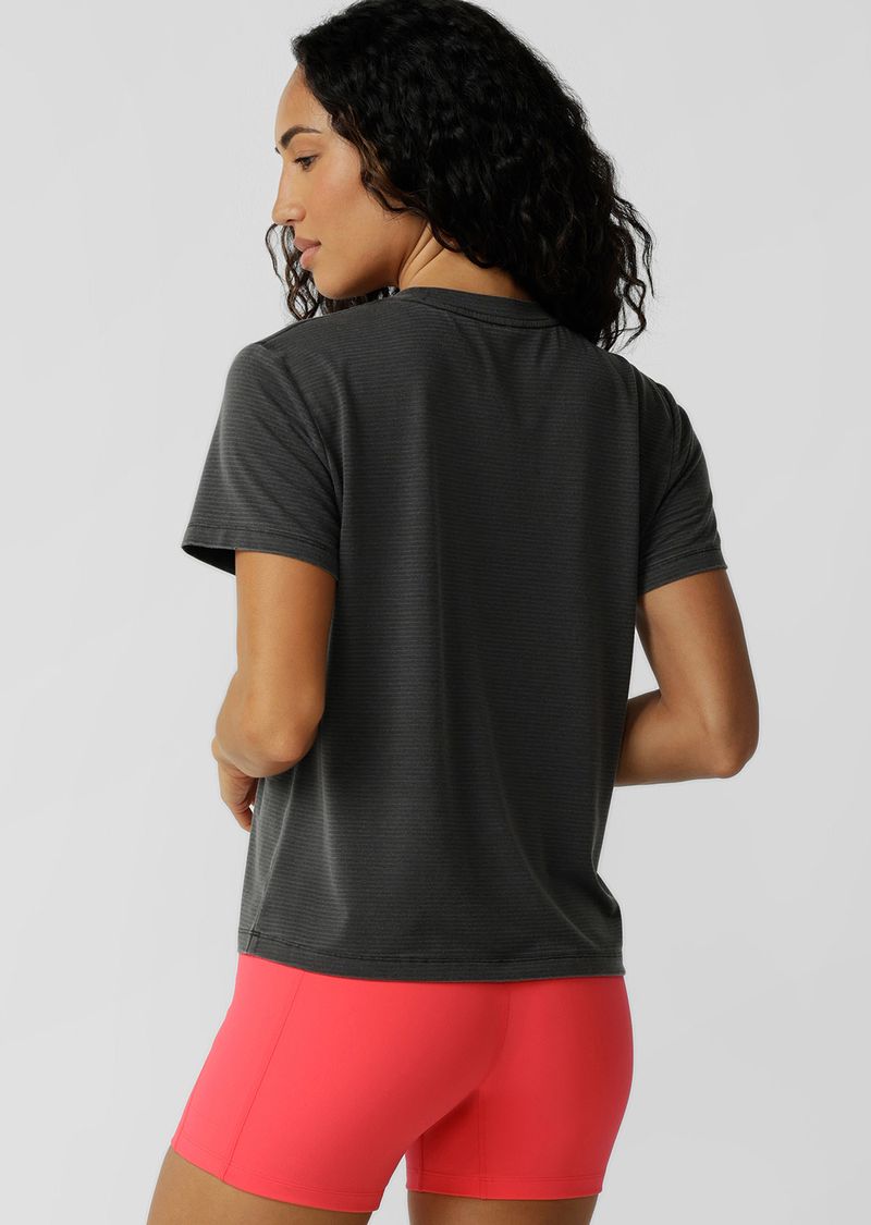 Premium Lightweight Active Fabrication
Neat Fit Silhouette- Just like the LJ Signature T-shirt
Classic Crew Neckline
Vintage Wash Unique to Each Style
Contrast Iconic Logo