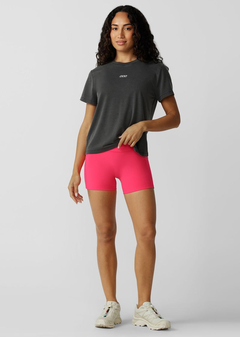 Premium Lightweight Active Fabrication
Neat Fit Silhouette- Just like the LJ Signature T-shirt
Classic Crew Neckline
Vintage Wash Unique to Each Style
Contrast Iconic Logo