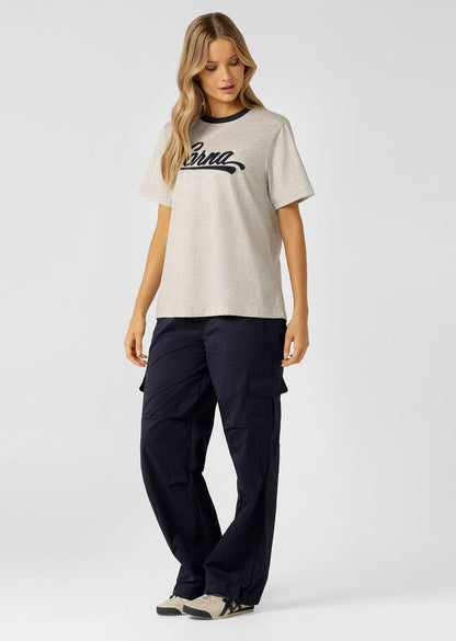 Elasticated Waistband with Drawcord Adjustability
Flattering Relaxed Fit Silhouette, Inspired by Our Iconic Flashdance Pants
Wear it your Way - Hidden Drawcord for Adjustable Hem
6 Pocket Design to Stash Your Essentials
Iconic Logo Embroidery