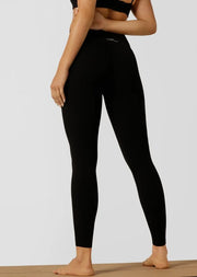 Meet your new summer workout essential: the Liberty Ankle Biter Leggings. Engineered in Bliss, our new sweat-wicking active fabric, these leggings are designed with lightweight breathability in mind. Complete with a soft fold waistband for stomach support, a discrete back phone pocket, and no front seam for added comfort, these leggings are perfect for yoga, Pilates, and other favourite studio workouts.